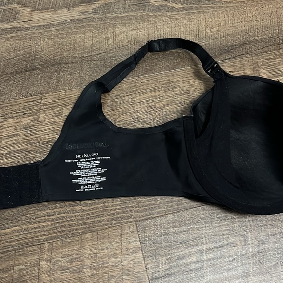 34 D nursing bra - Picture 2 of 2